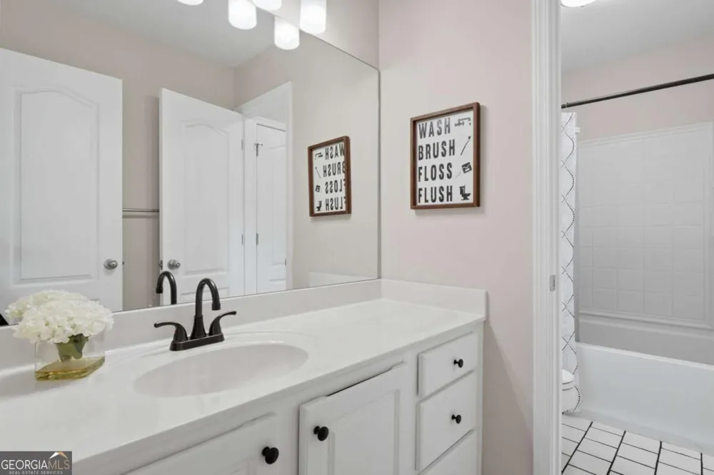 8205 Applewood CT Gainesville, GA 30506