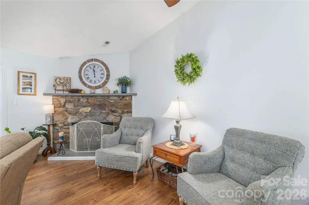 11 Crandon Court Asheville, NC 28804