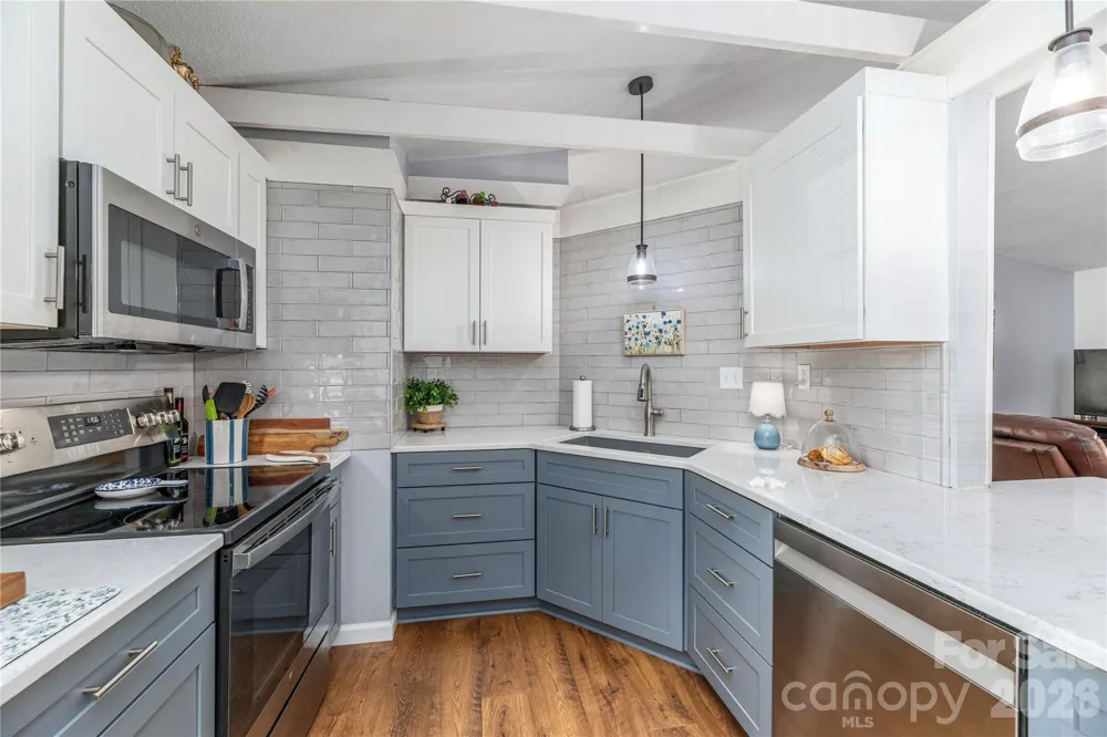 11 Crandon Court Asheville, NC 28804