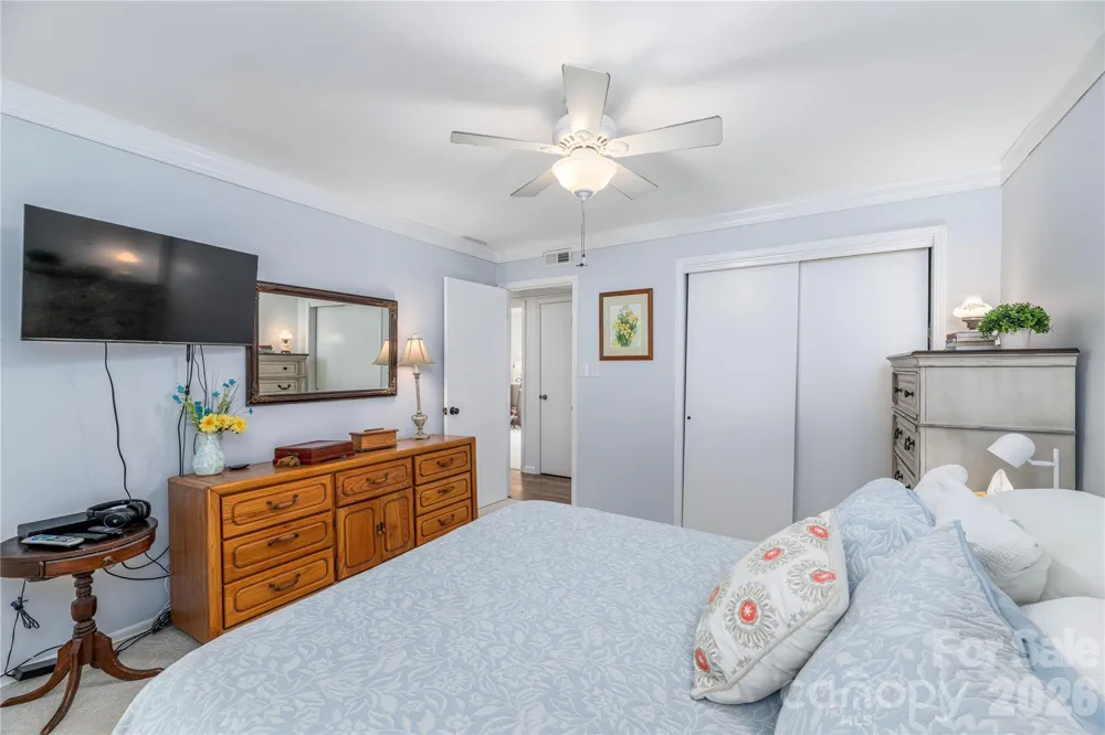 11 Crandon Court Asheville, NC 28804