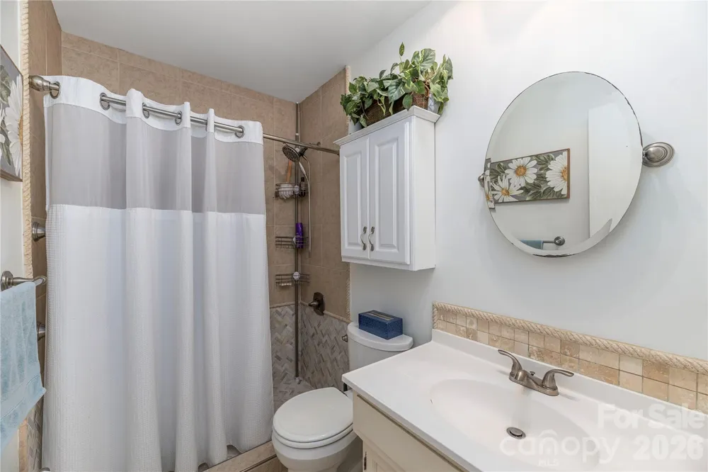 11 Crandon Court Asheville, NC 28804