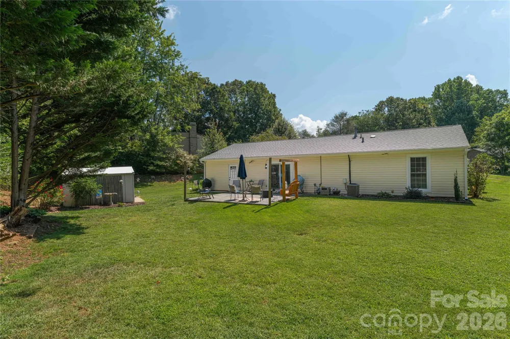 11 Crandon Court Asheville, NC 28804