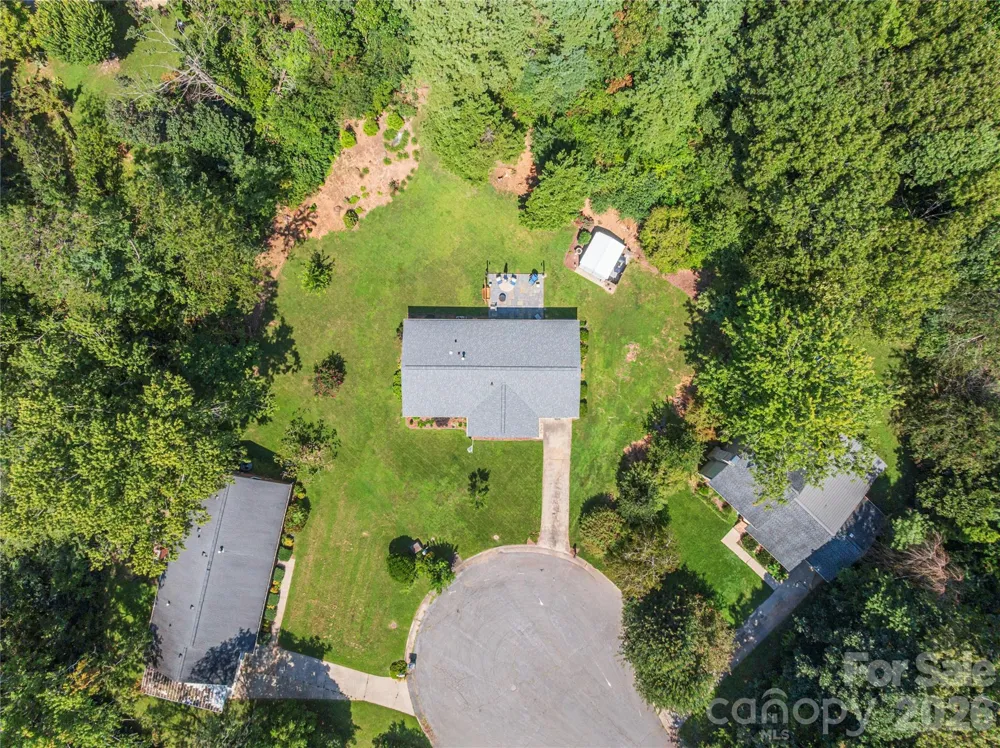 11 Crandon Court Asheville, NC 28804