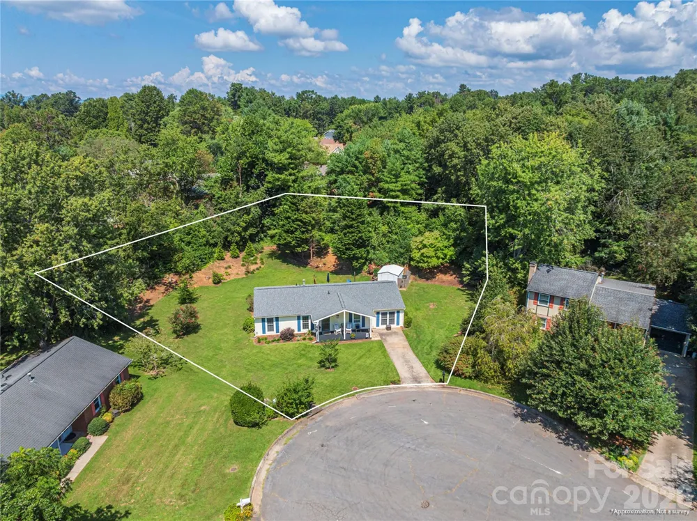 11 Crandon Court Asheville, NC 28804