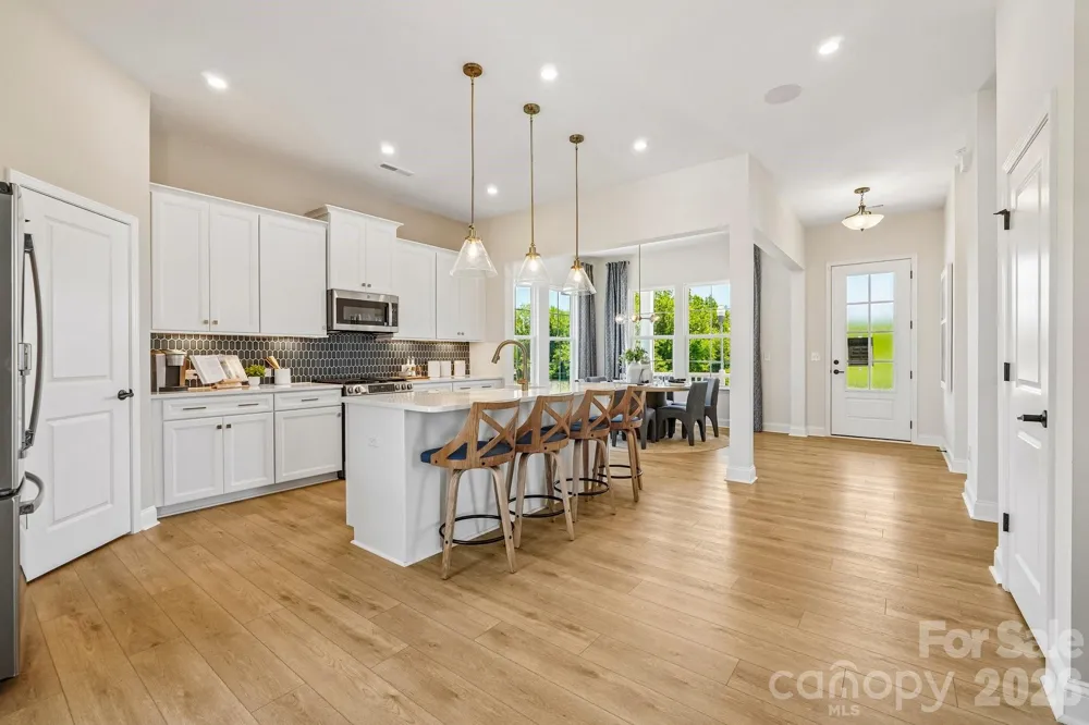 6101 Daisy Dale Drive Pineville, NC 28134