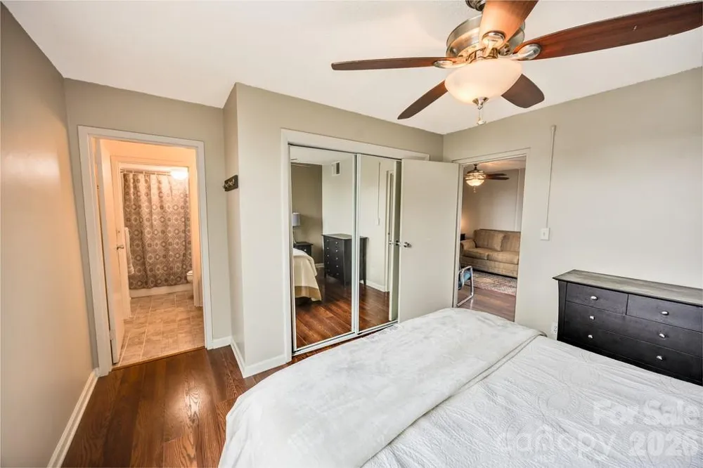 647 Town Mountain Road #211 Asheville, NC 28804