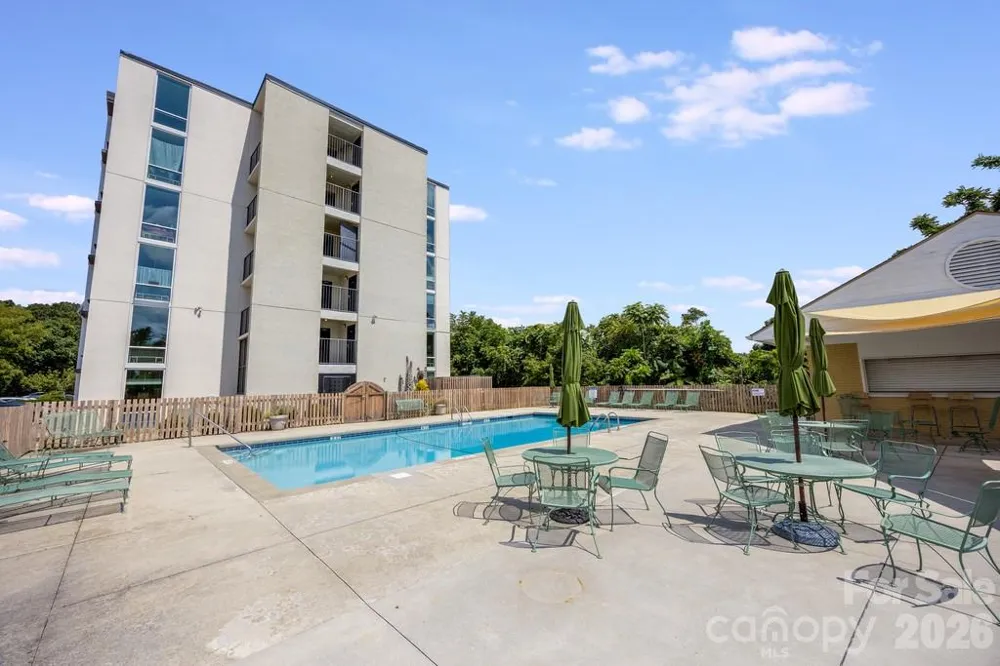 647 Town Mountain Road #211 Asheville, NC 28804