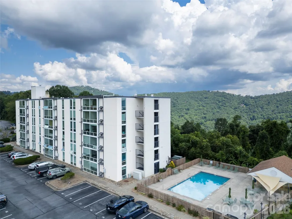 647 Town Mountain Road #211 Asheville, NC 28804