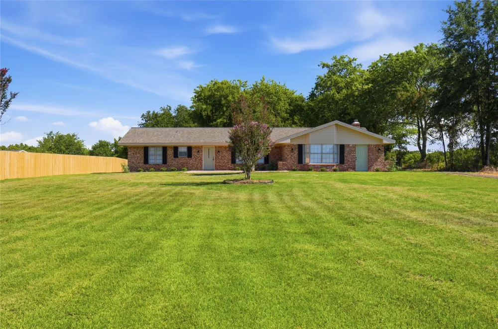 1329 County Road 3357 Saltillo, TX 75478