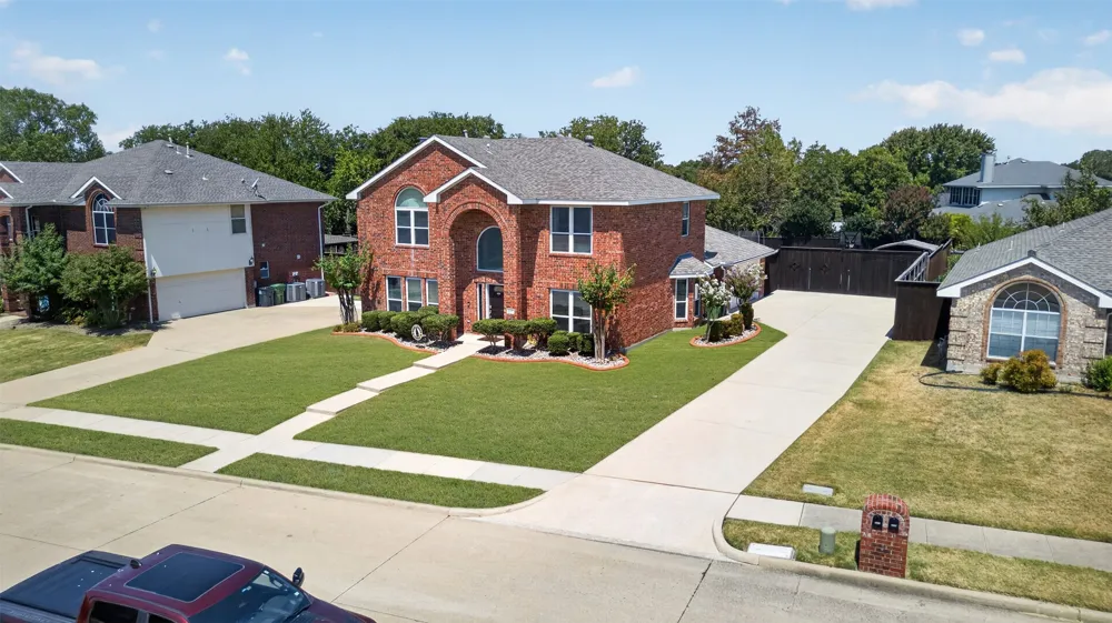 205 Thomas Drive Murphy, TX 75094