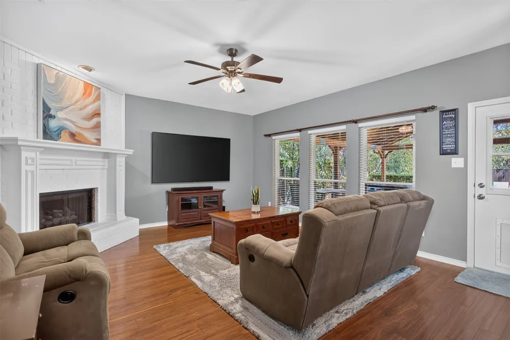 205 Thomas Drive Murphy, TX 75094