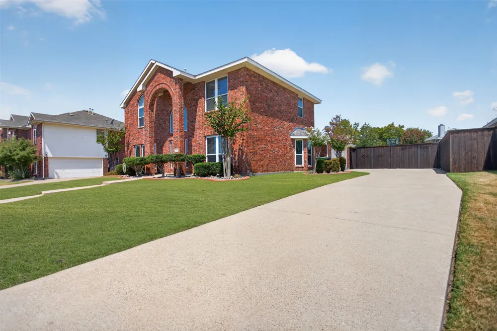 205 Thomas Drive Murphy, TX 75094