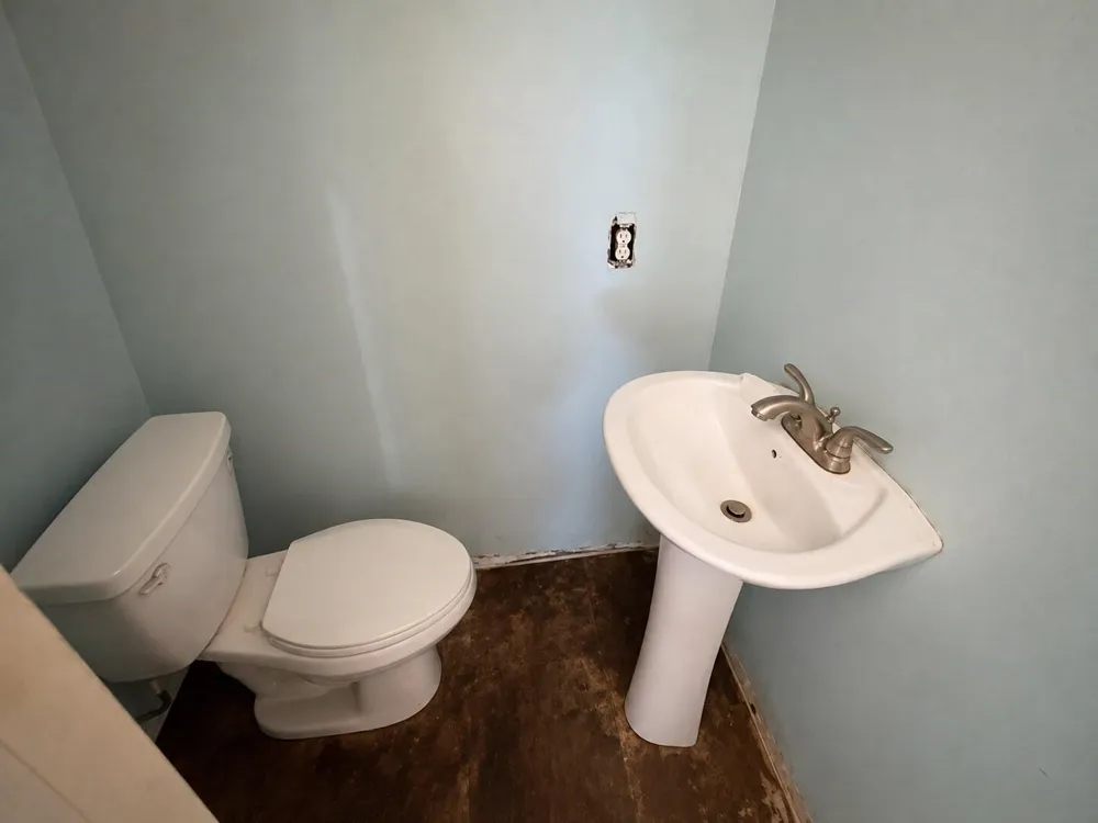 7612 E Magnolia Street Houston, TX 77012
