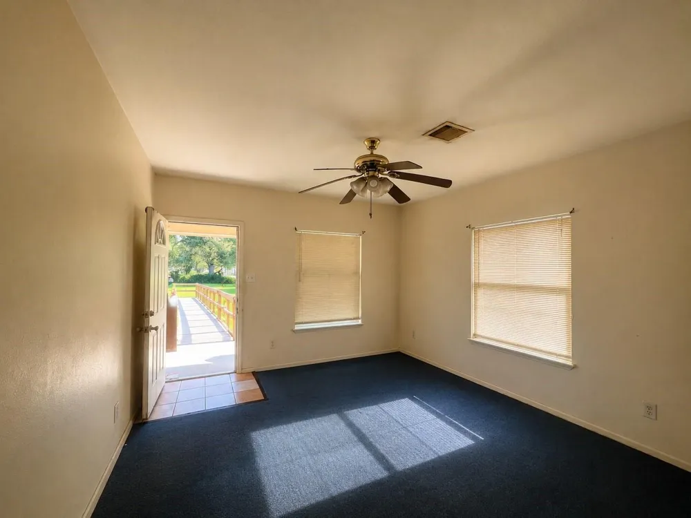 7612 E Magnolia Street Houston, TX 77012