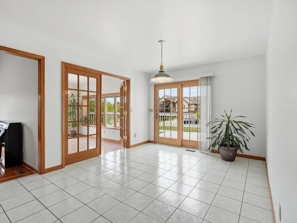 1657 Wake Robin Court Ann Arbor, MI 48103