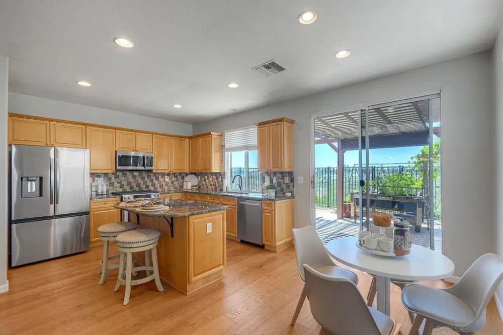 1469 TURQUOISE DRIVE Carlsbad, CA 92011