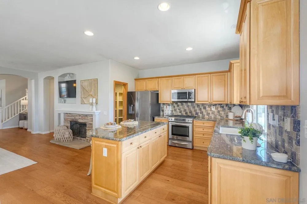 1469 TURQUOISE DRIVE Carlsbad, CA 92011