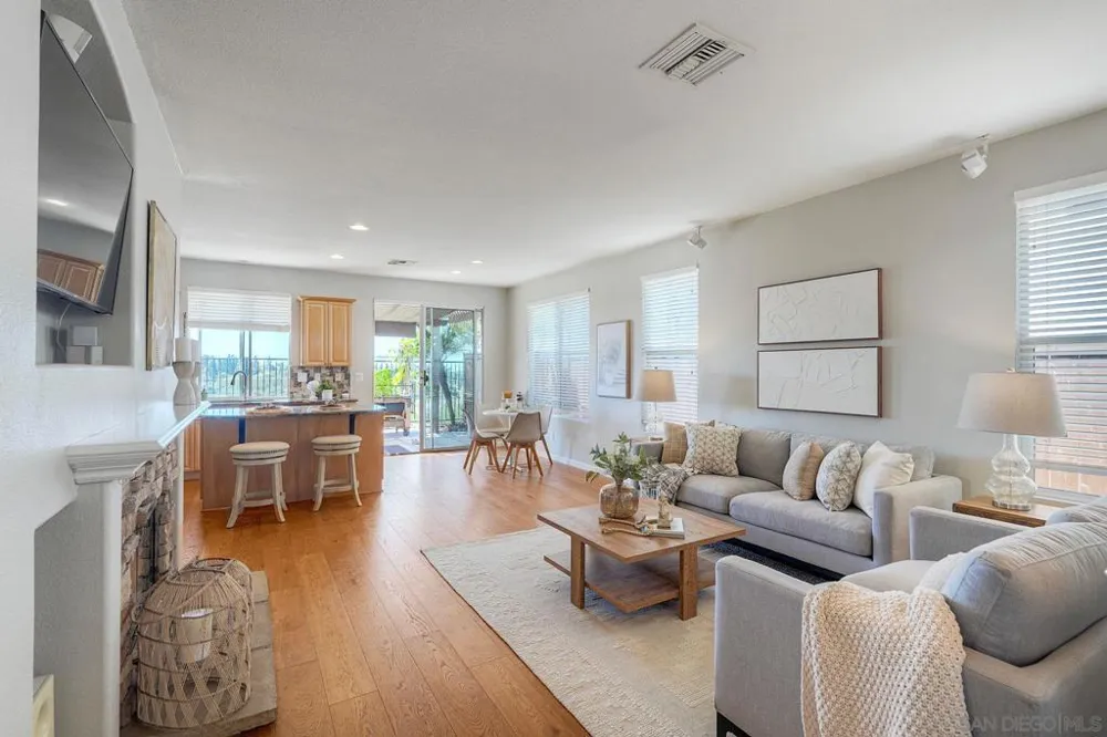 1469 TURQUOISE DRIVE Carlsbad, CA 92011