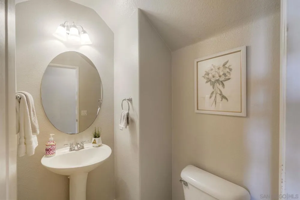1469 TURQUOISE DRIVE Carlsbad, CA 92011
