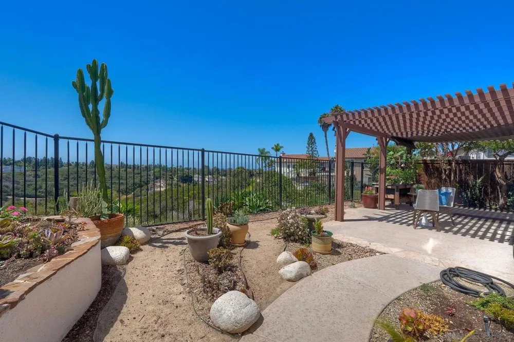 1469 TURQUOISE DRIVE Carlsbad, CA 92011