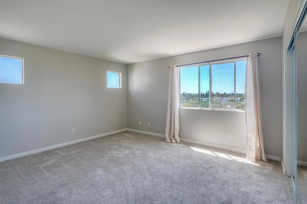 1469 TURQUOISE DRIVE Carlsbad, CA 92011