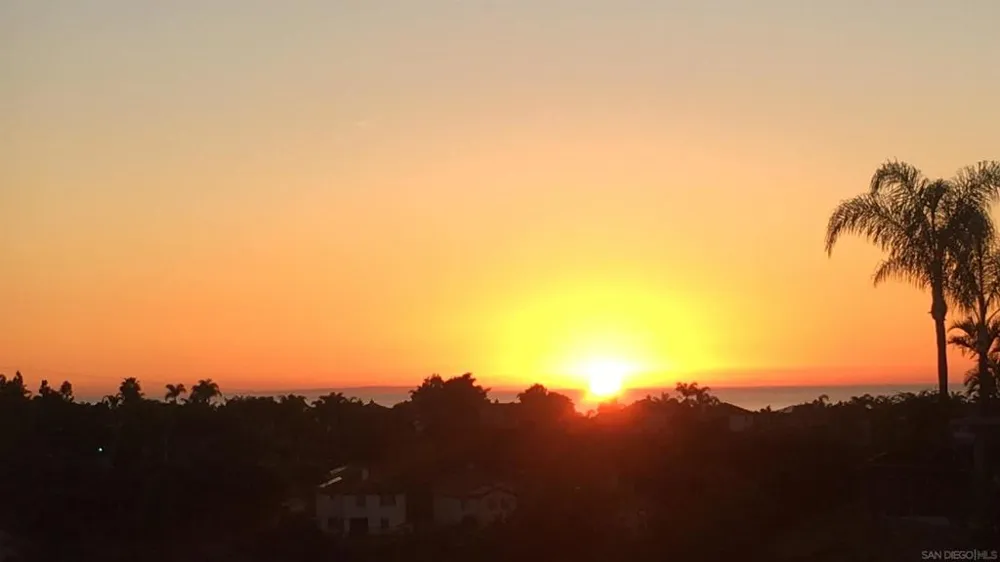 1469 TURQUOISE DRIVE Carlsbad, CA 92011
