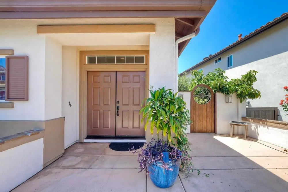 1469 TURQUOISE DRIVE Carlsbad, CA 92011