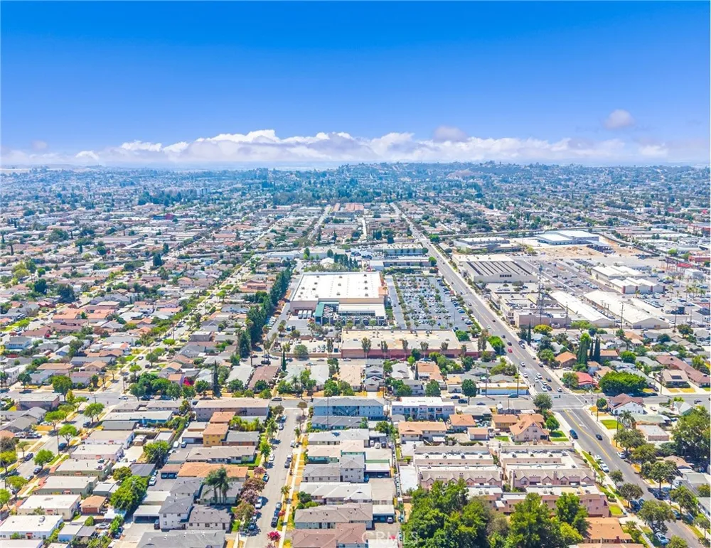 221 S Bushnell Avenue Alhambra, CA 91801