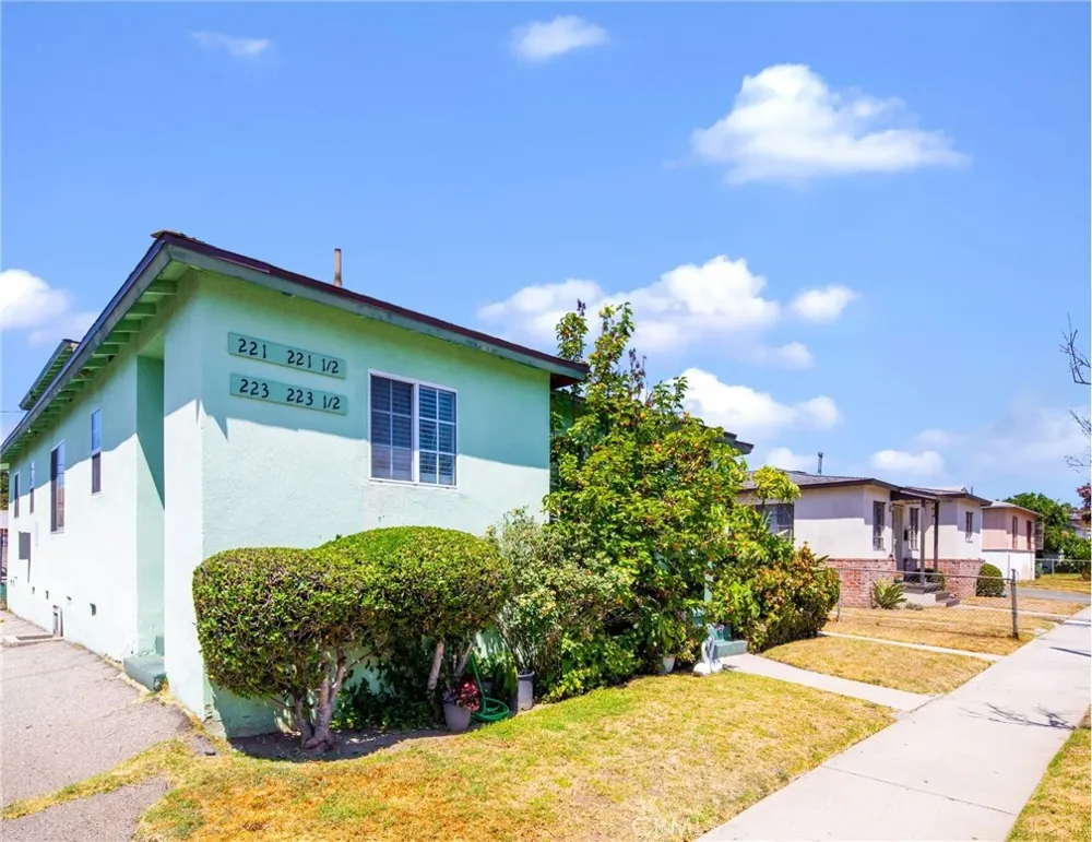 221 S Bushnell Avenue Alhambra, CA 91801