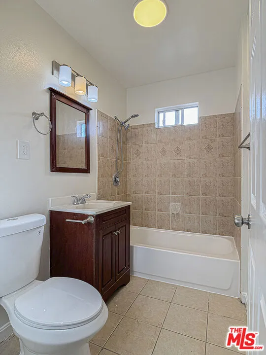 1555 204th Street #1555 Torrance, CA 90501