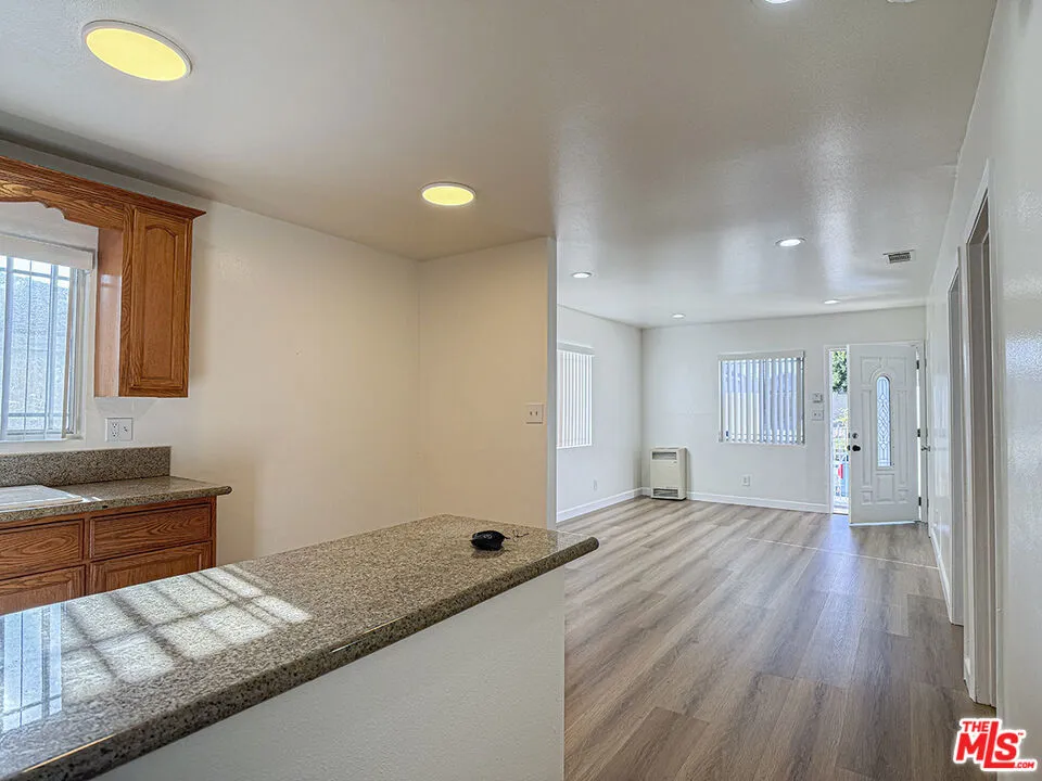 1555 204th Street #1555 Torrance, CA 90501