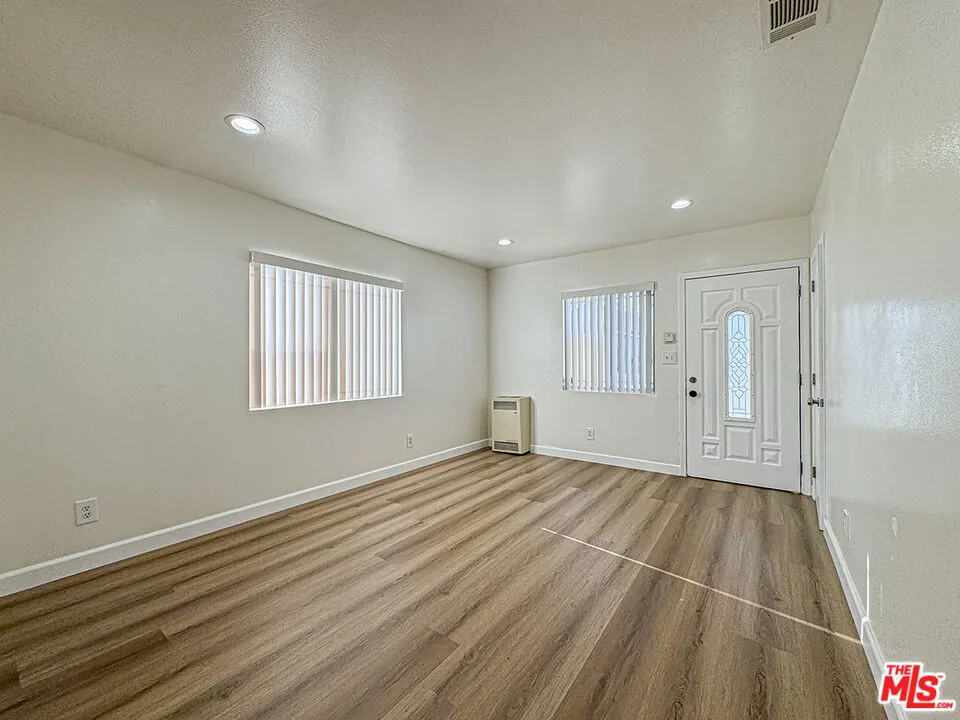 1555 204th Street #1555 Torrance, CA 90501