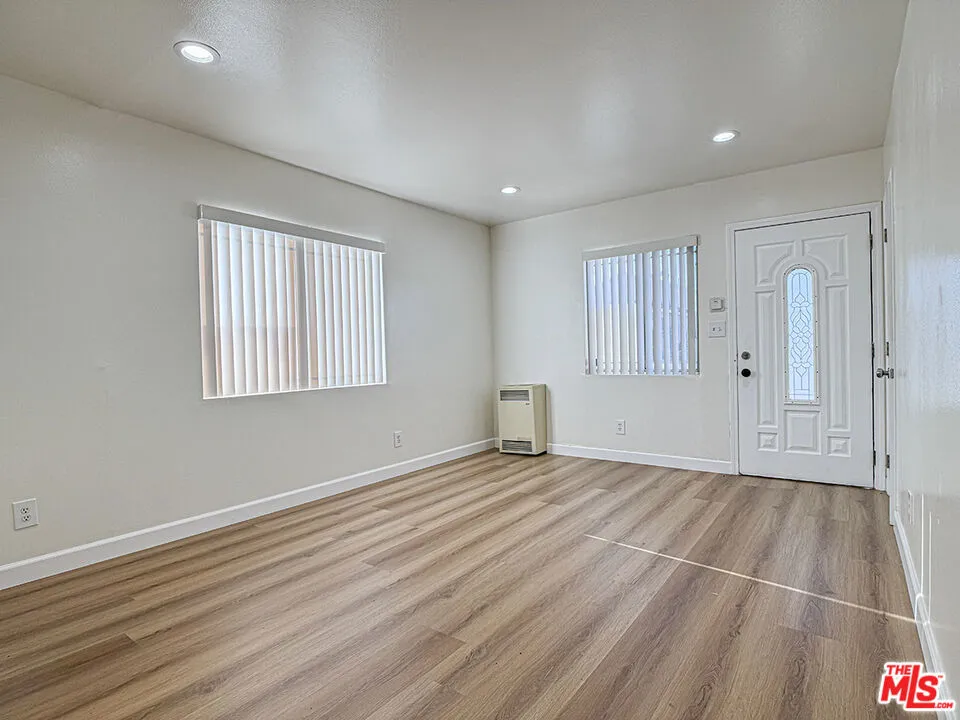 1555 204th Street #1555 Torrance, CA 90501