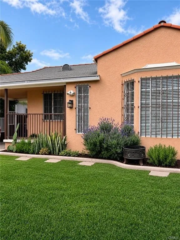 1933 S Corning Los Angeles, CA 90034