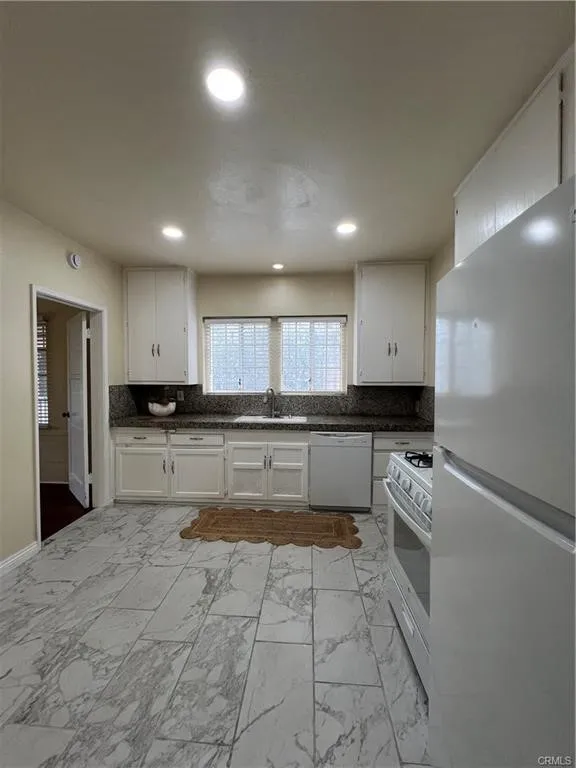 1933 S Corning Los Angeles, CA 90034