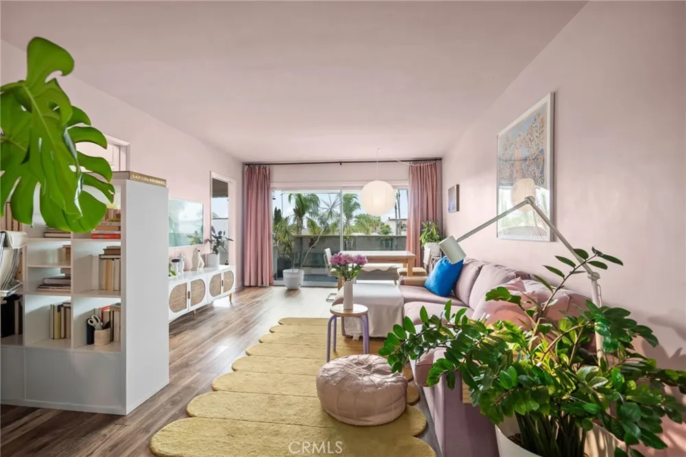 528 Cedar #3A Long Beach, CA 90802