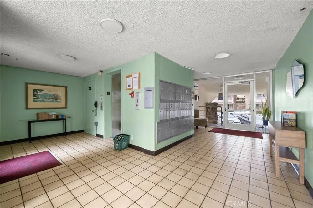 528 Cedar #3A Long Beach, CA 90802