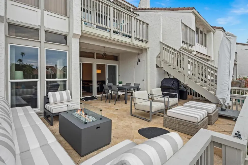 87 Kingston Ct Coronado, CA 92118