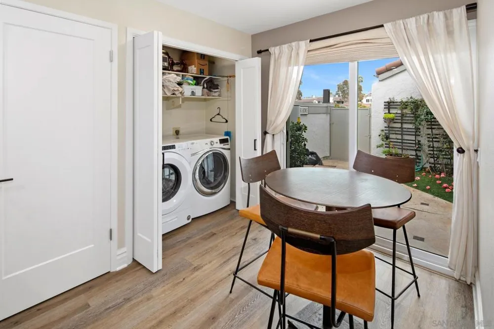 87 Kingston Ct Coronado, CA 92118