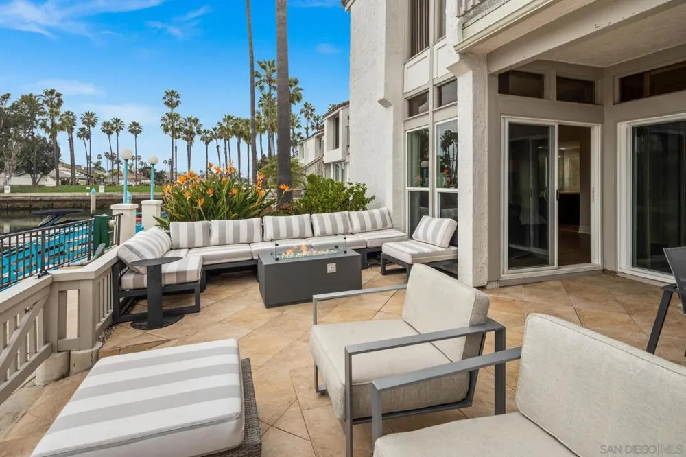 87 Kingston Ct Coronado, CA 92118