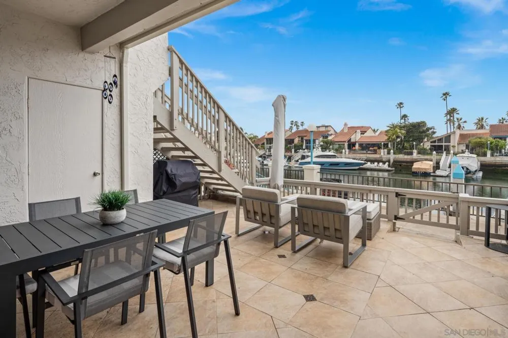 87 Kingston Ct Coronado, CA 92118