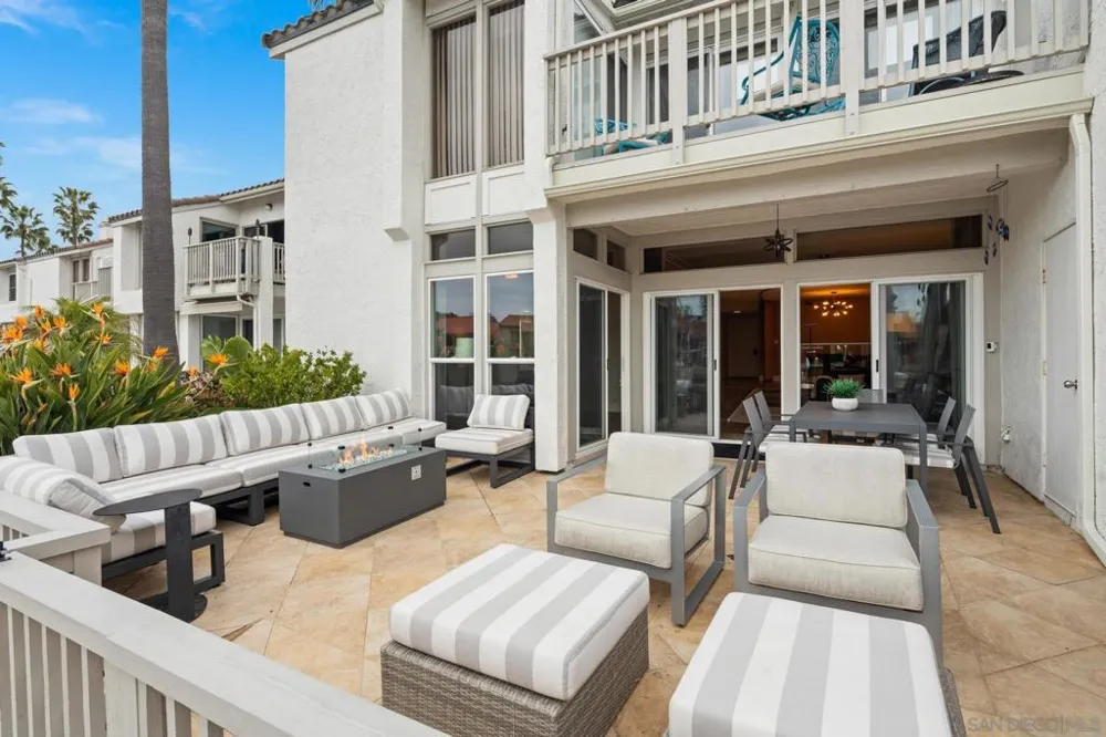 87 Kingston Ct Coronado, CA 92118