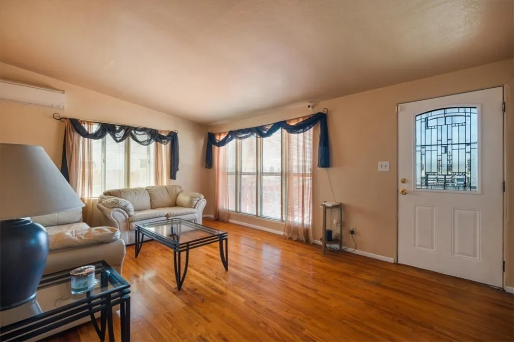 3139 Winlow St. San Diego, CA 92105