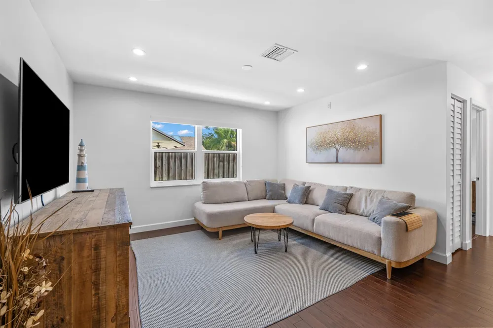 3005 DUNLIN ROAD Delray Beach, FL 33444