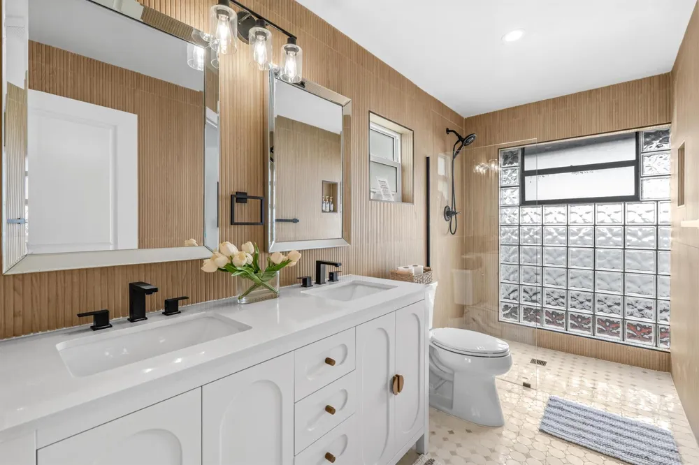 3005 DUNLIN ROAD Delray Beach, FL 33444