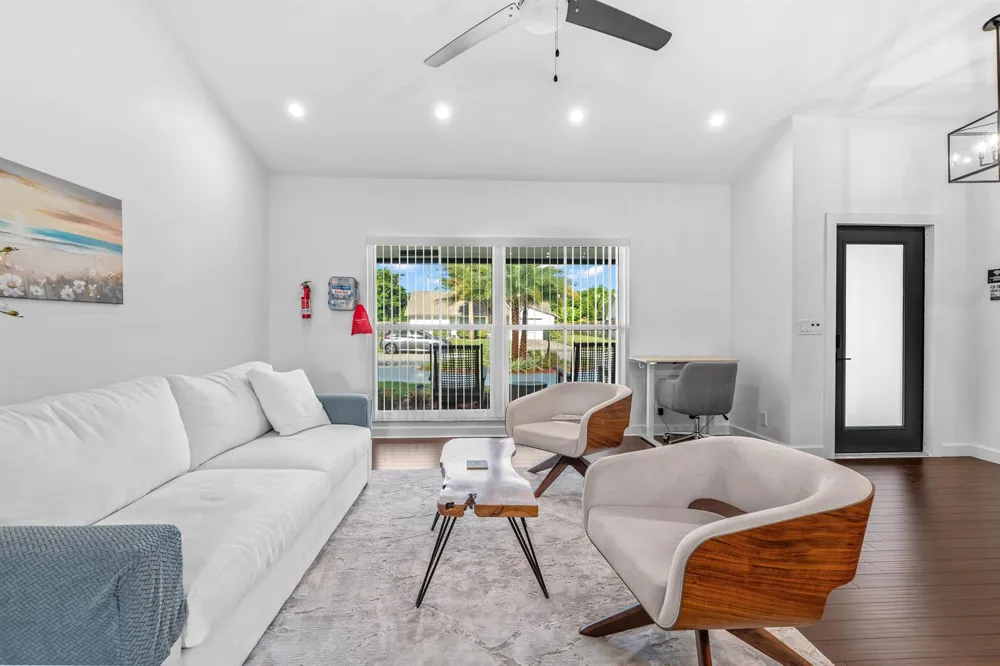 3005 DUNLIN ROAD Delray Beach, FL 33444