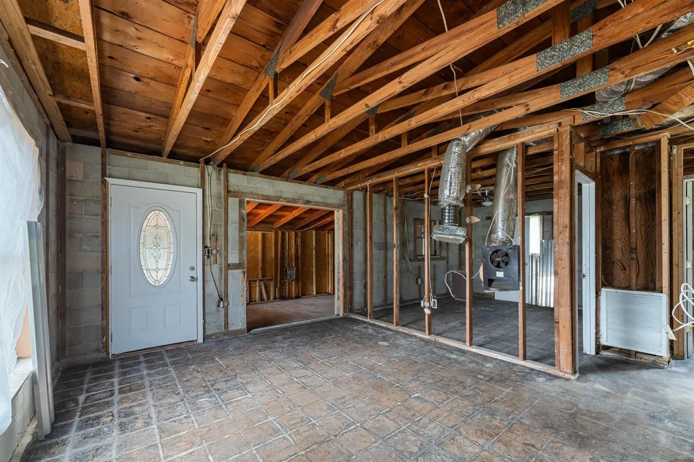 2102 AVENUE P Fort Pierce, FL 34950