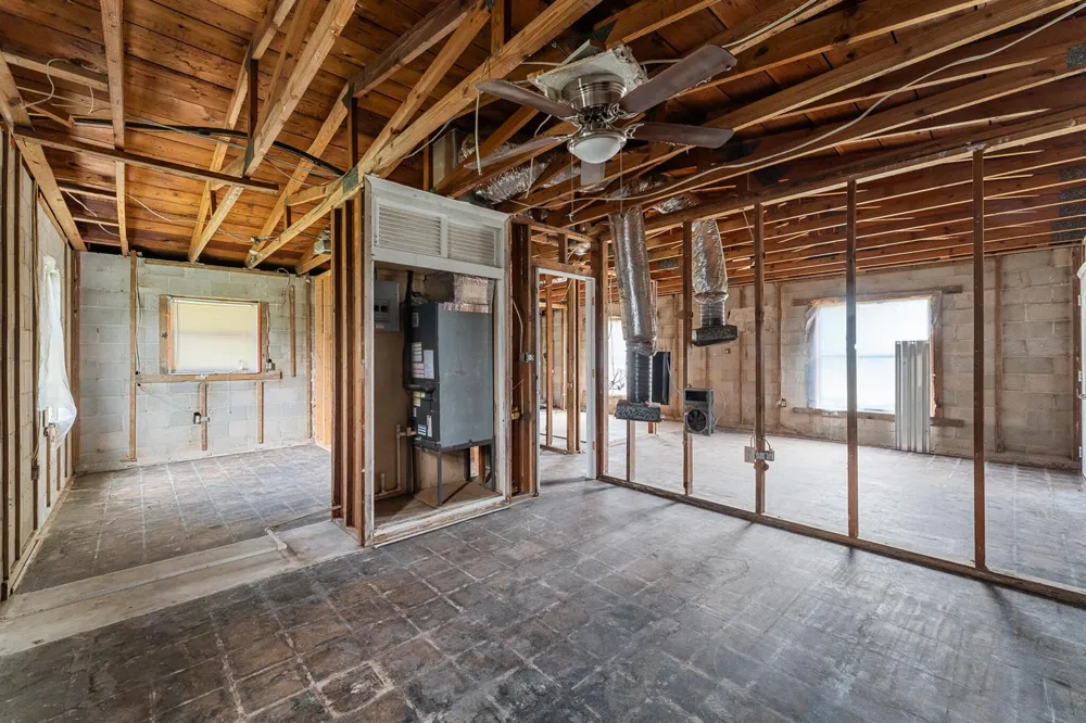 2102 AVENUE P Fort Pierce, FL 34950