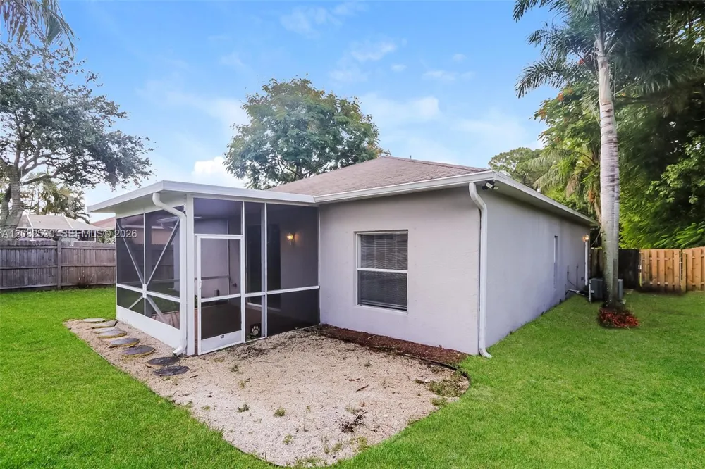 6329 Dimond St Jupiter, FL 33458