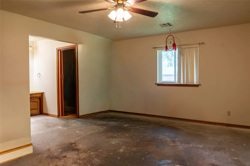 2101 Jefferson Place Bartlesville, OK 74006
